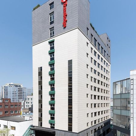 Travelodge Myeongdong Namsan Сеул Екстер'єр фото